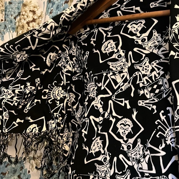 Fit to be tied flamingo designs black tribal hair scarf shawl - Picture 3 of 7